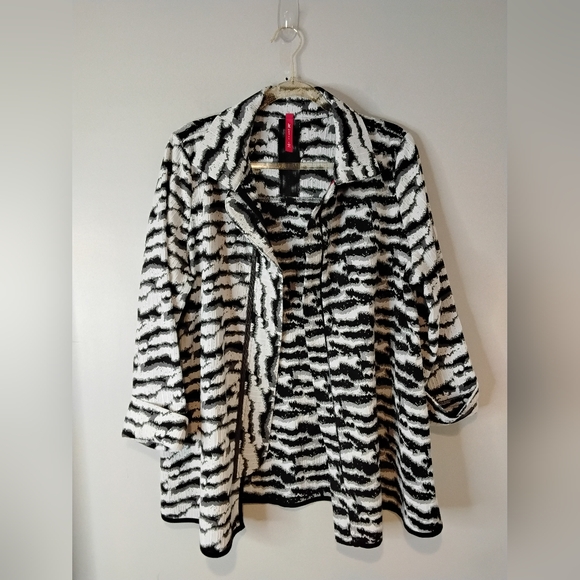 Zara Jackets & Blazers - Black and White Zebra Print Women's Jacket